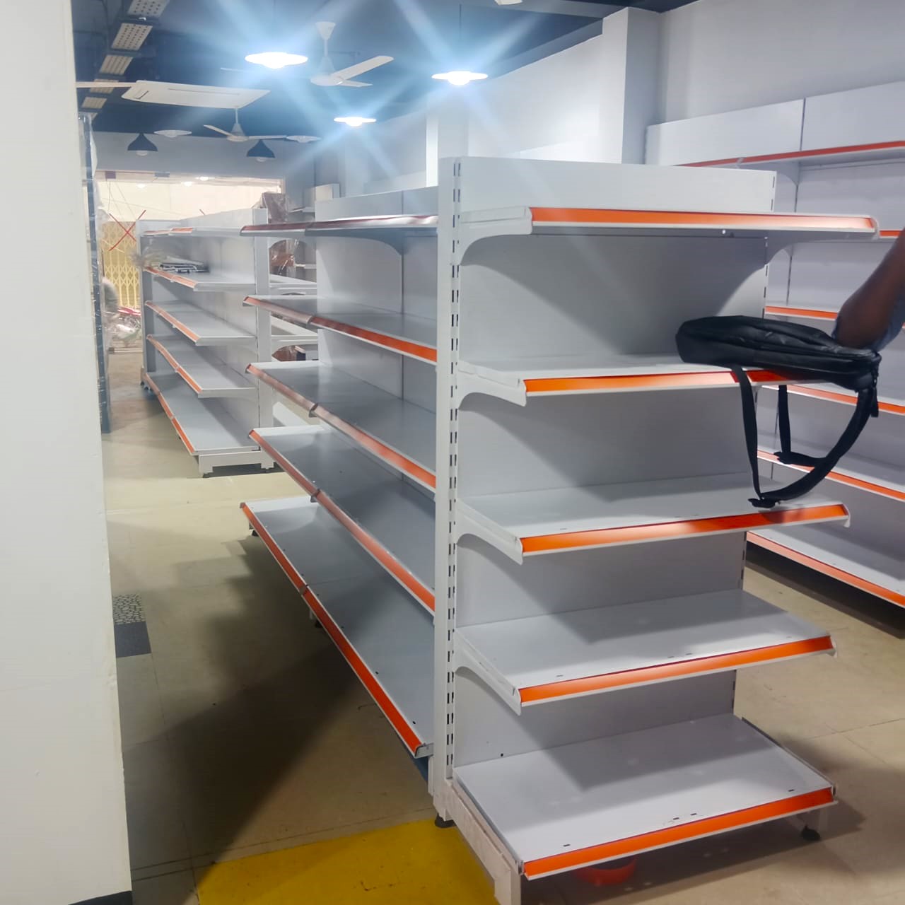 End Gondola (Standard Quality)